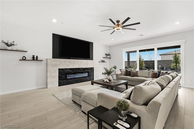 9525 West Fisher Avenue, Las Vegas, NV 89149