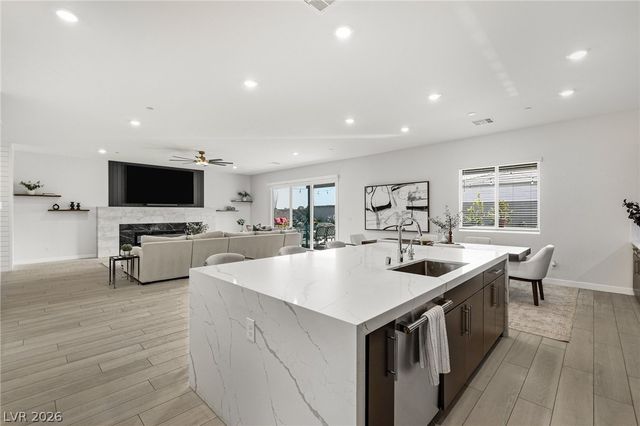 9525 West Fisher Avenue, Las Vegas, NV 89149