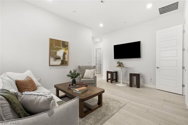 9525 West Fisher Avenue, Las Vegas, NV 89149