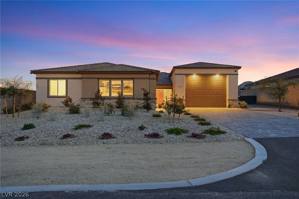 9525 West Fisher Avenue, Las Vegas, NV 89149