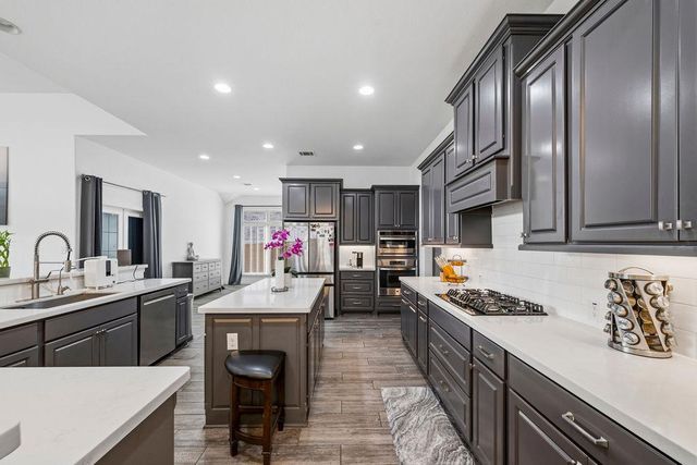 504 Montalcino LN, Georgetown, TX 78628