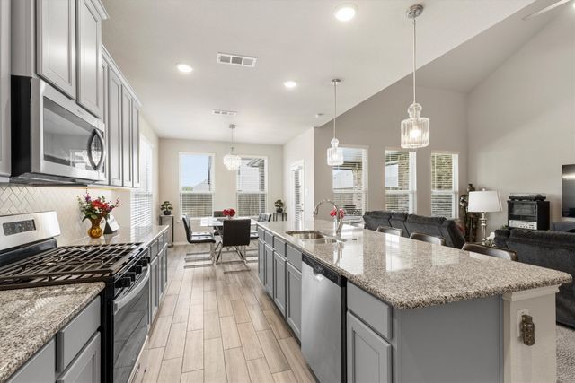 702 Matador Lane, Arlington, TX 76002