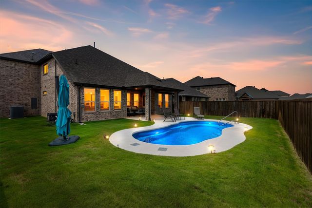 702 Matador Lane, Arlington, TX 76002
