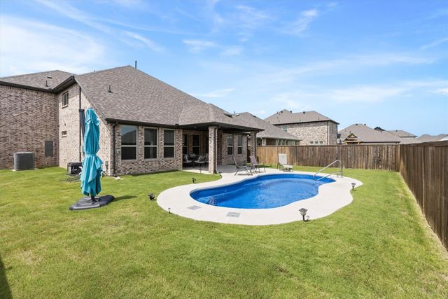 702 Matador Lane, Arlington, TX 76002