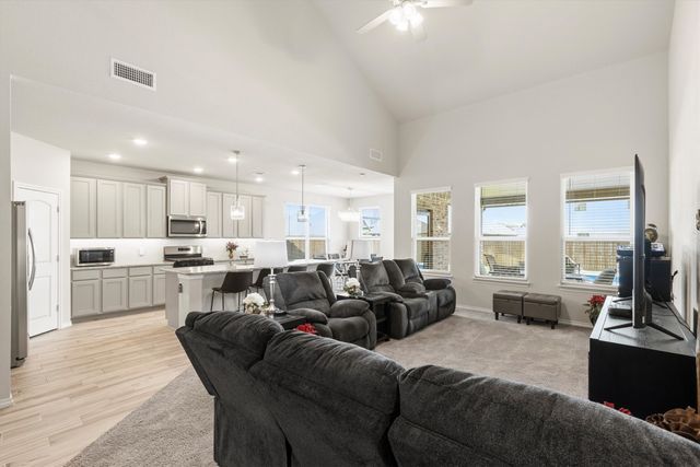 702 Matador Lane, Arlington, TX 76002
