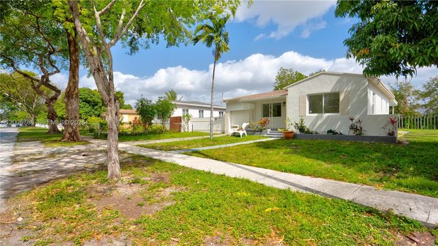 1921 NE 158th St, North Miami Beach, FL 33162