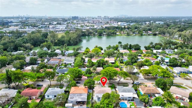 1921 NE 158th St, North Miami Beach, FL 33162