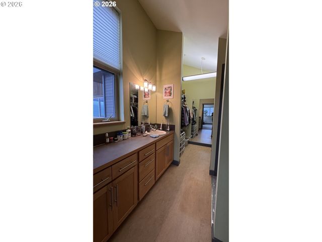 14 MOSIER CREEK Pl, Mosier, OR 97040