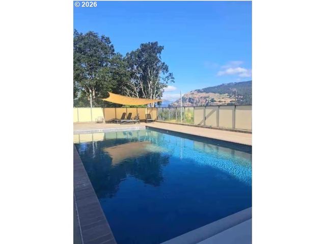 14 MOSIER CREEK Pl, Mosier, OR 97040