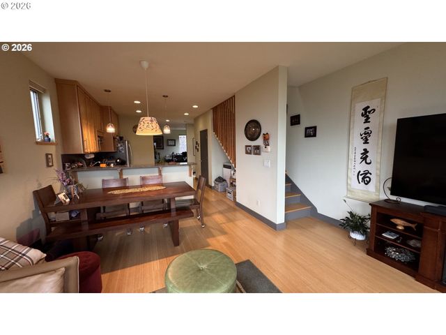 14 MOSIER CREEK Pl, Mosier, OR 97040