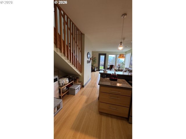 14 MOSIER CREEK Pl, Mosier, OR 97040