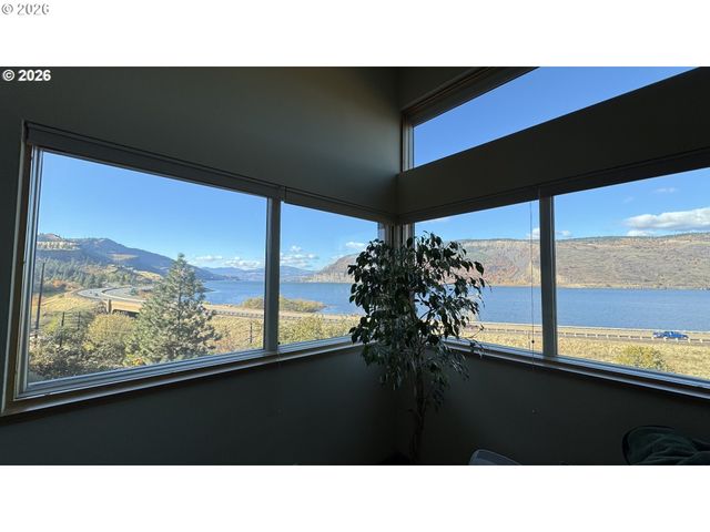 14 MOSIER CREEK Pl, Mosier, OR 97040