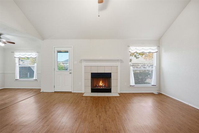 212 Preston Drive, Cleburne, TX 76033