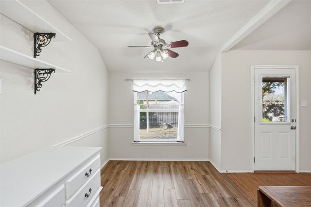 212 Preston Drive, Cleburne, TX 76033