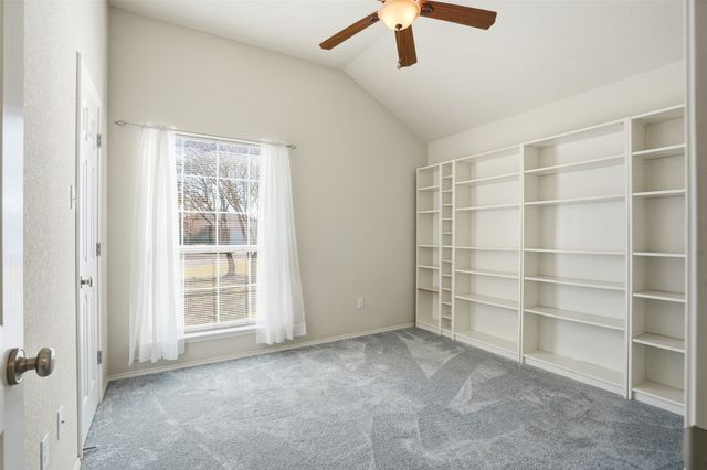 212 Preston Drive, Cleburne, TX 76033