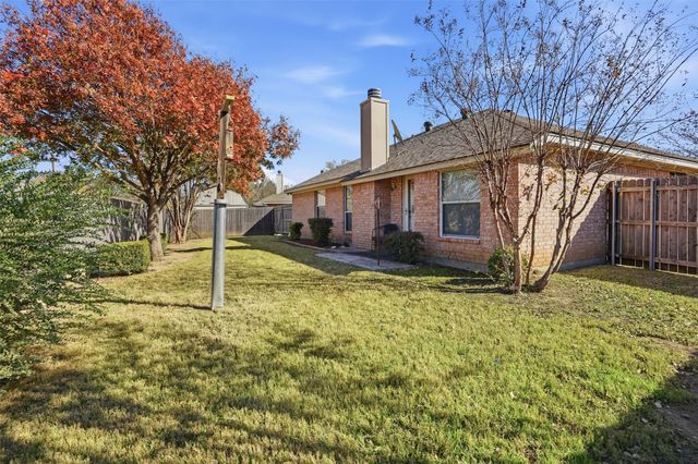 212 Preston Drive, Cleburne, TX 76033