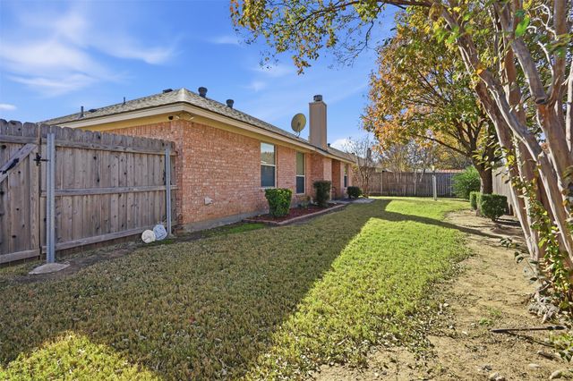 212 Preston Drive, Cleburne, TX 76033