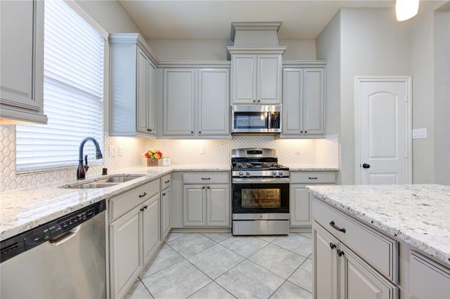 12130 La Strada Street, Richmond, TX 77406