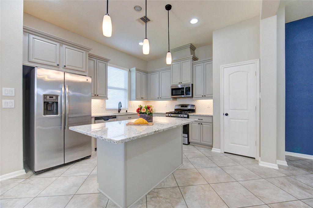 12130 La Strada Street, Richmond, TX 77406