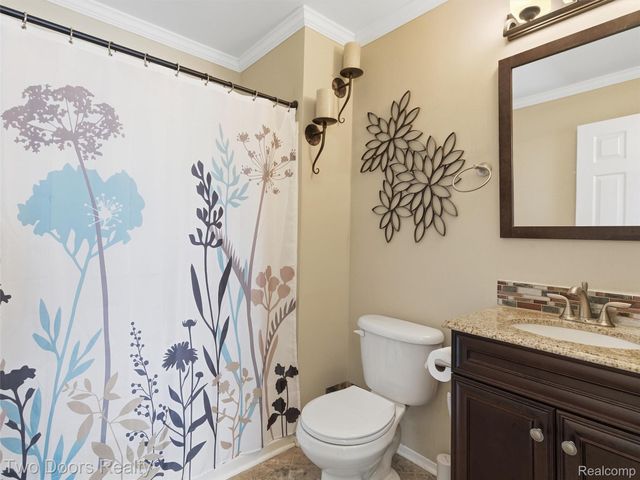 148 Saber Way, Lake Orion Village, MI 48362