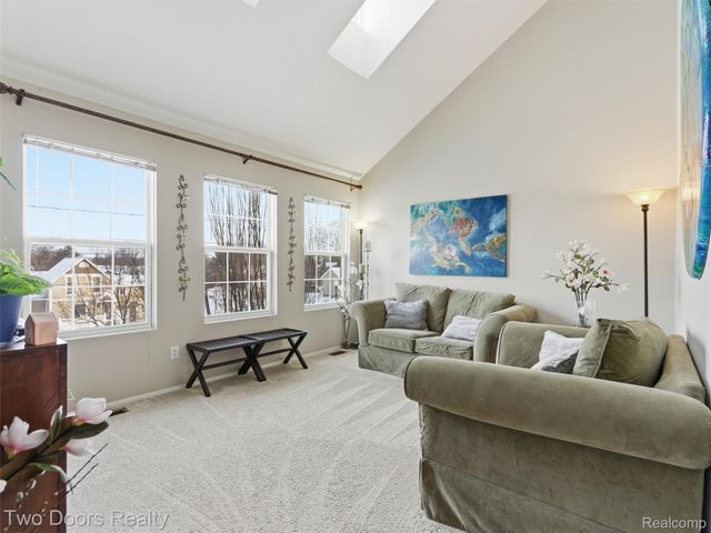 148 Saber Way, Lake Orion Village, MI 48362