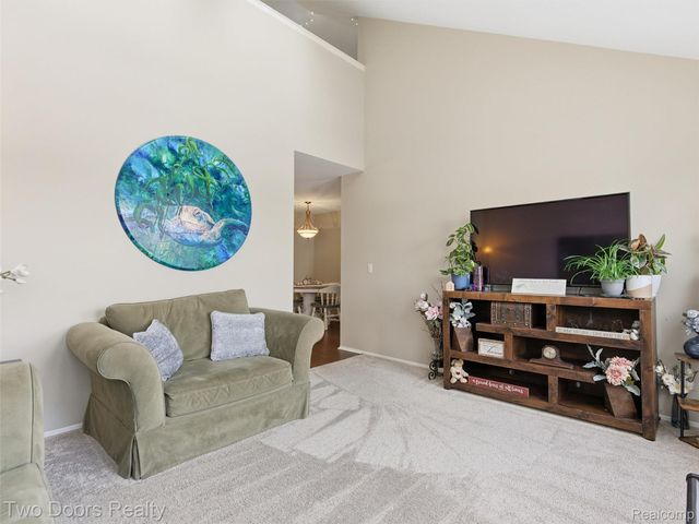 148 Saber Way, Lake Orion Village, MI 48362