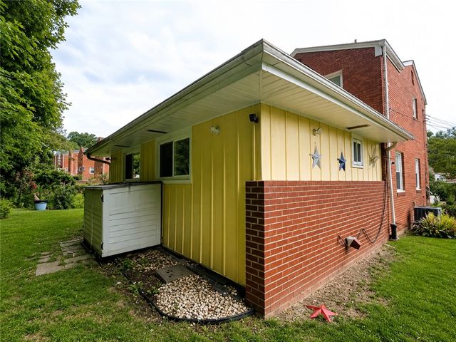 919 Millerdale St, Stanton Heights, PA 15201
