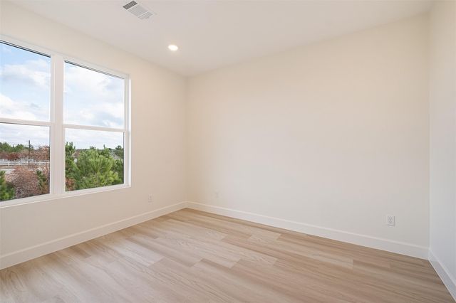 182 Lakeside DR, Bastrop, TX 78602