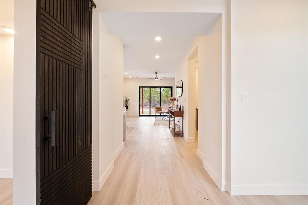 182 Lakeside DR, Bastrop, TX 78602