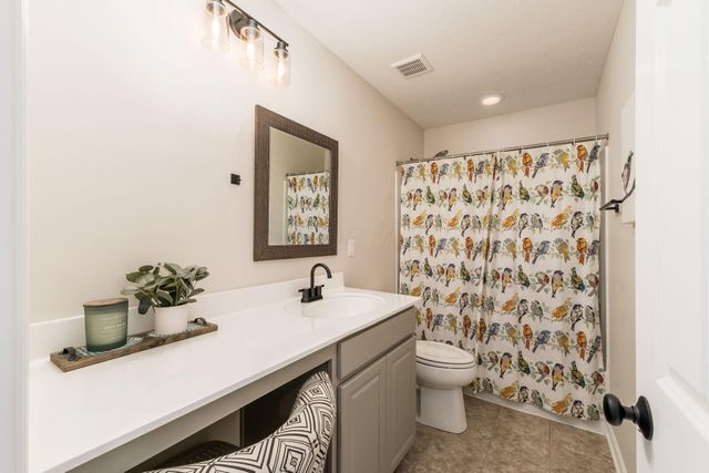 12617 Prairie View Drive NW, Pickerington, OH 43147