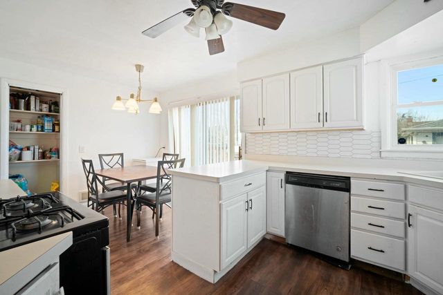 7514 32nd AVENUE, Kenosha, WI 53142