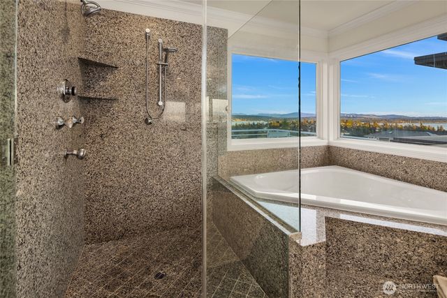 6816 51st Avenue NE, Seattle, WA 98115
