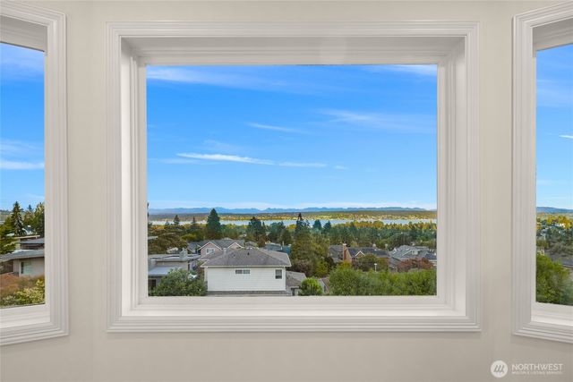 6816 51st Avenue NE, Seattle, WA 98115