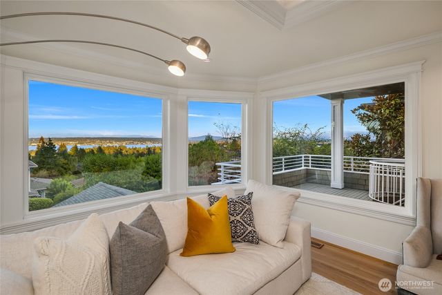 6816 51st Avenue NE, Seattle, WA 98115