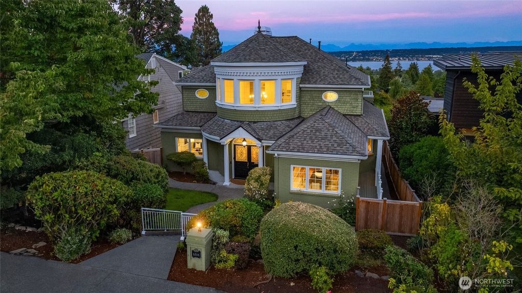 6816 51st Avenue NE, Seattle, WA 98115