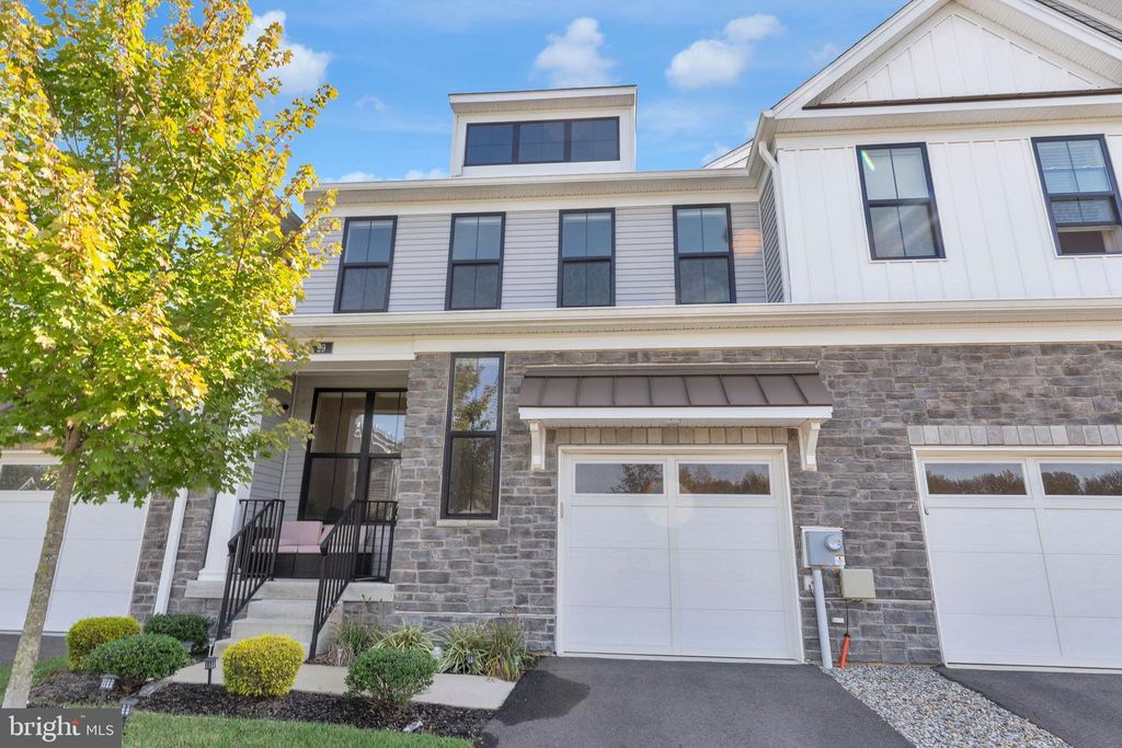 29 BEACHWOOD DR, MONROE TOWNSHIP, NJ 08831 — photo 2