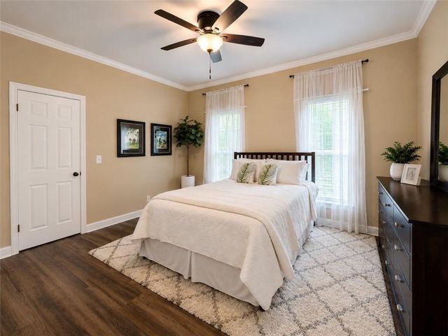 3905 N Seminole Way, Woodstock, GA 30189