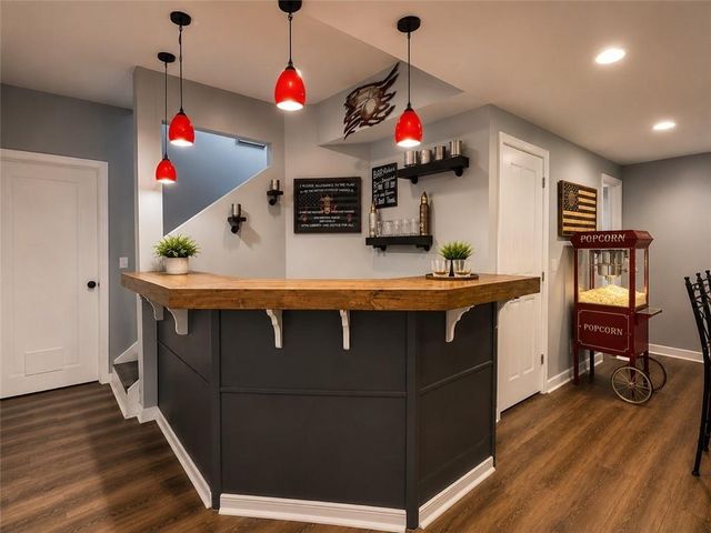 3905 N Seminole Way, Woodstock, GA 30189