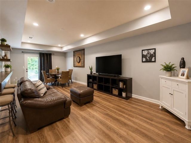 3905 N Seminole Way, Woodstock, GA 30189
