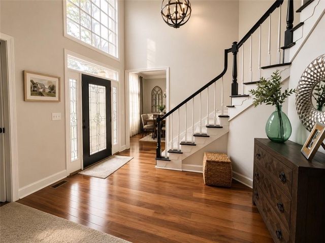 3905 N Seminole Way, Woodstock, GA 30189