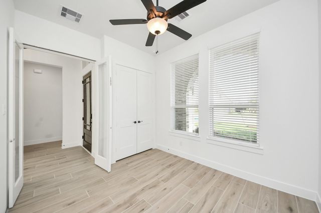 9519 Chateau Hill Drive, Manvel, TX 77578