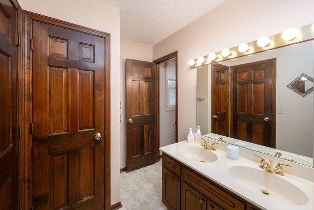 5424 Albany Court, Fort Wayne, IN 46835