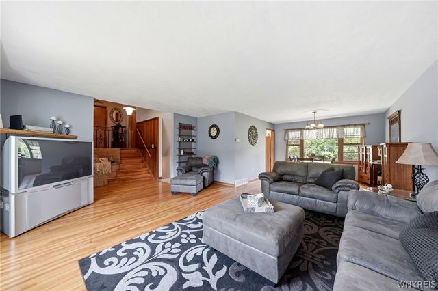 45 South Harvest Street, Amherst, NY 14221