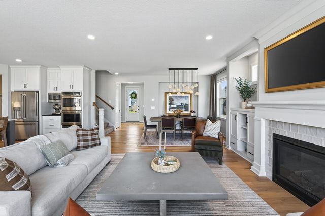 16512 63rd Place N, Maple Grove, MN 55311