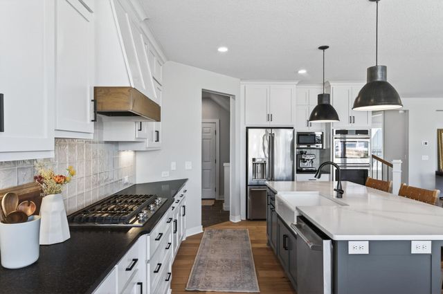 16512 63rd Place N, Maple Grove, MN 55311