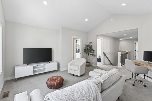 16512 63rd Place N, Maple Grove, MN 55311