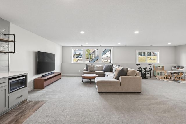 16512 63rd Place N, Maple Grove, MN 55311