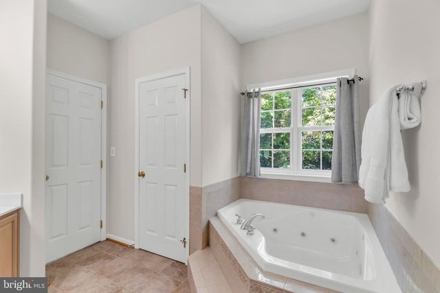 39 RIVER RIDGE LN, Fredericksburg, VA 22406