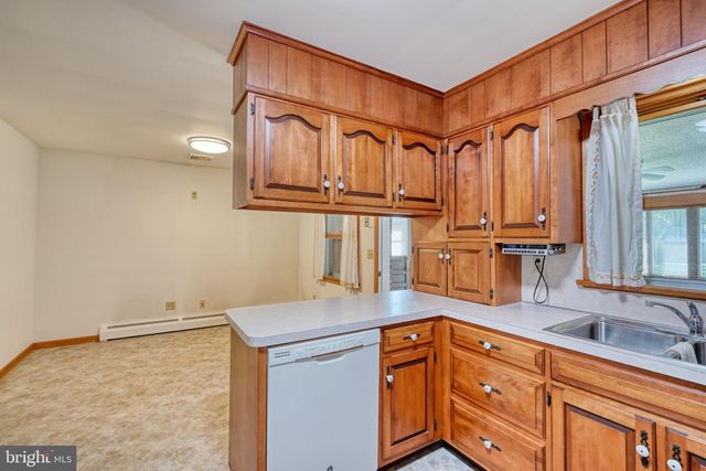 1315 FONDERWHITE RD, Lebanon, PA 17042