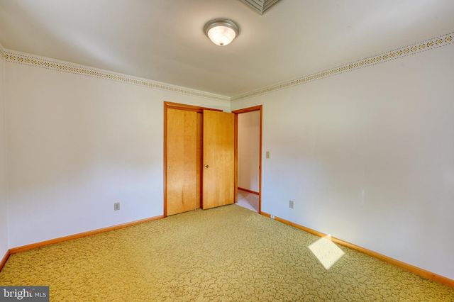 1315 FONDERWHITE RD, Lebanon, PA 17042